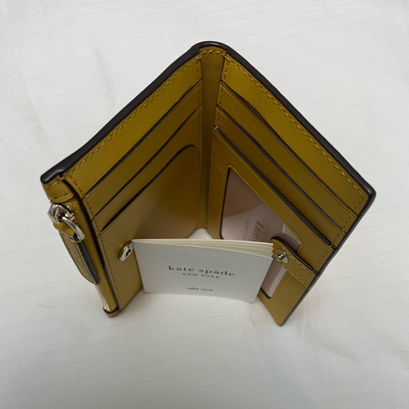 Kate Spade Wallet - Picture 4 of 4